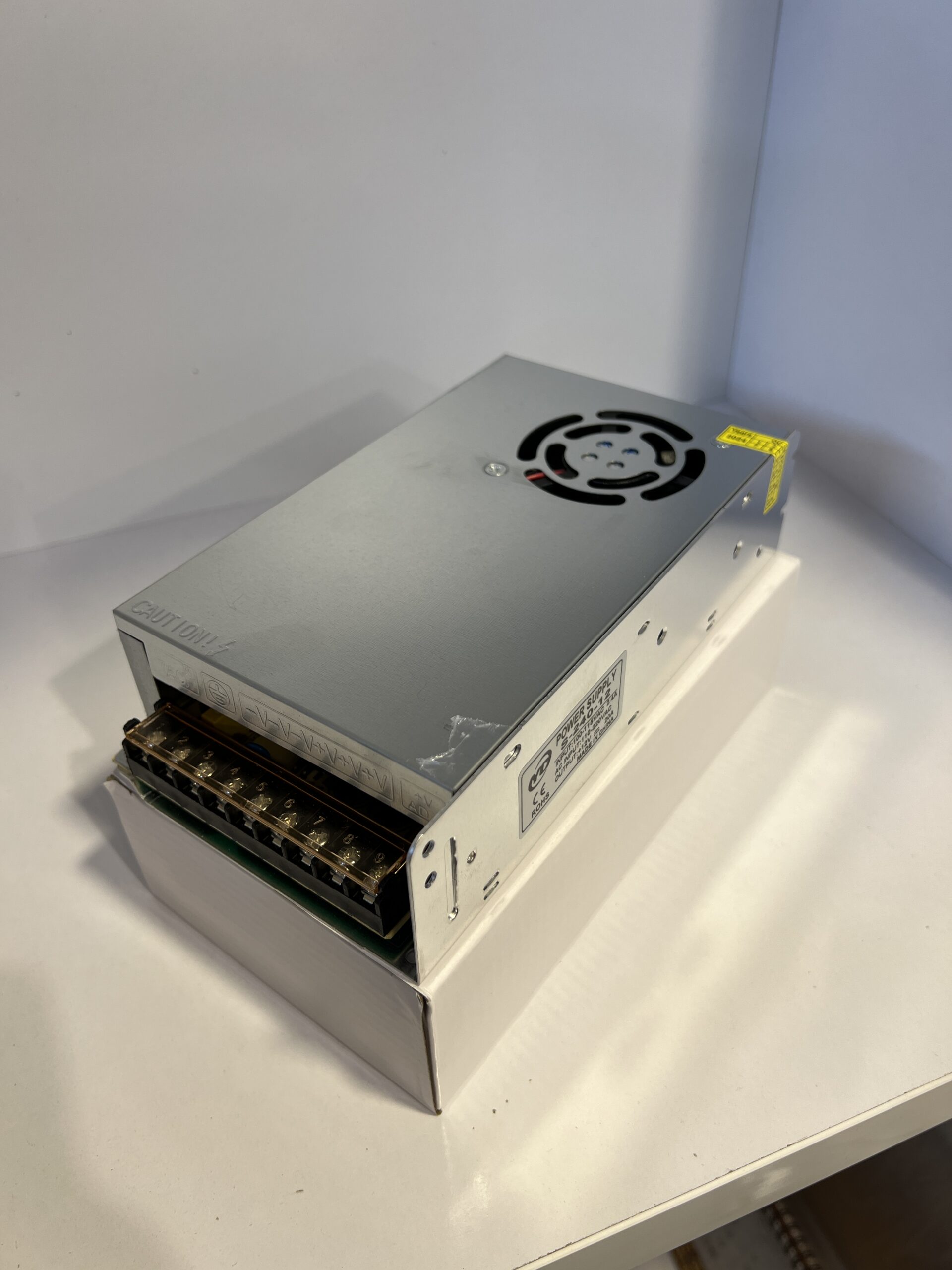 IMG_3482 سویچینگ ۲۰ امپر فن دار